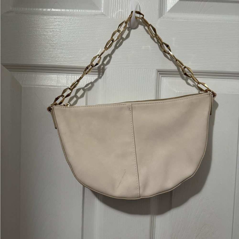 Universal Thread Cream Shoulder Bag with Gold Chain Strap